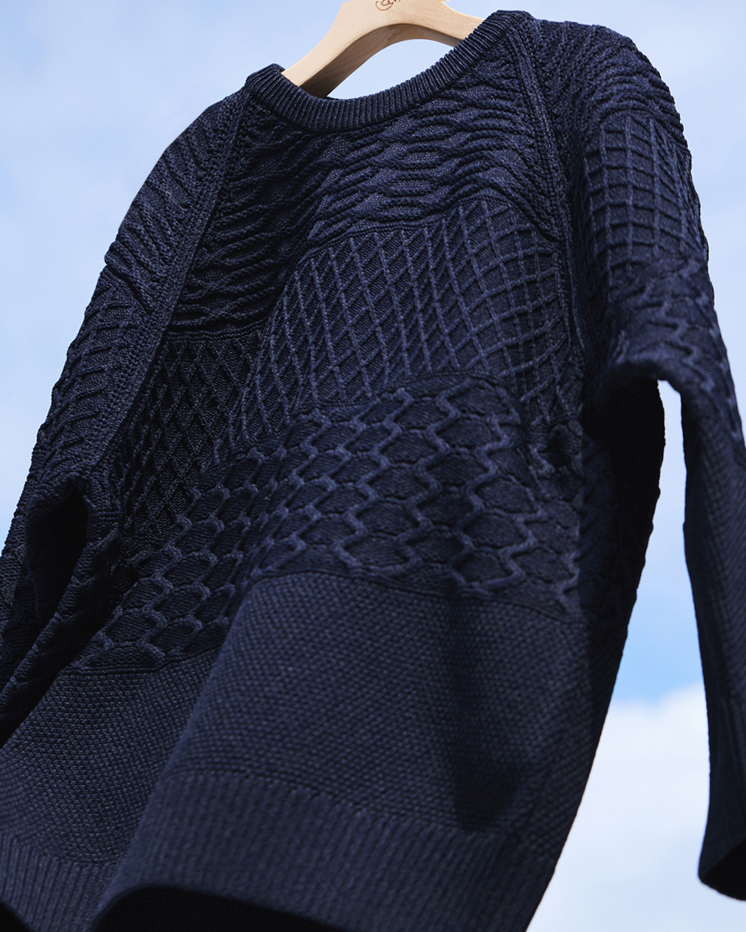 nanamica / Clothes that Feel Like the Sea, Vol.3 — A Sweater Woven