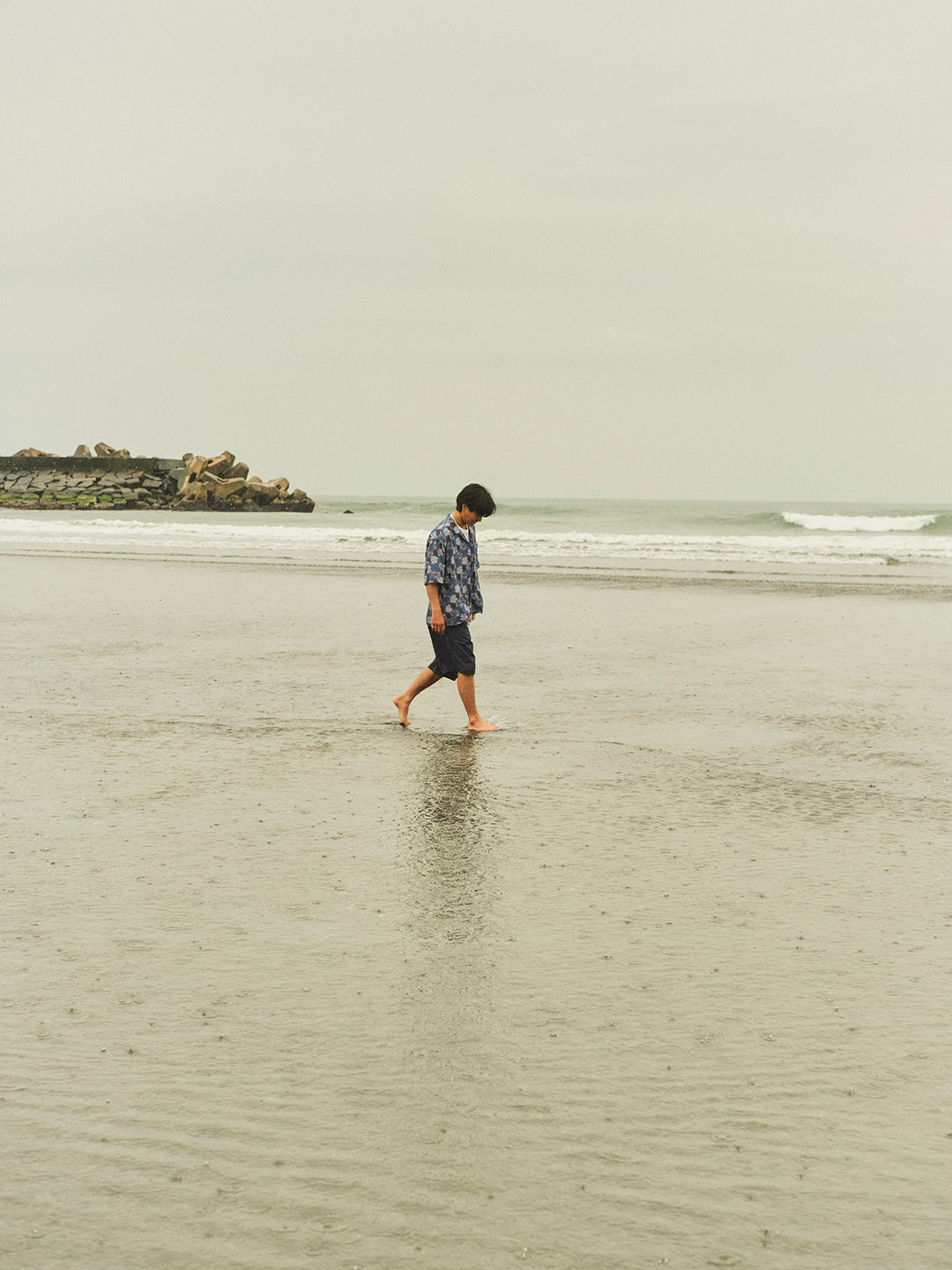 nanamica / Off Shore / On Shift vol.6 波と雪を読みながら、バンで