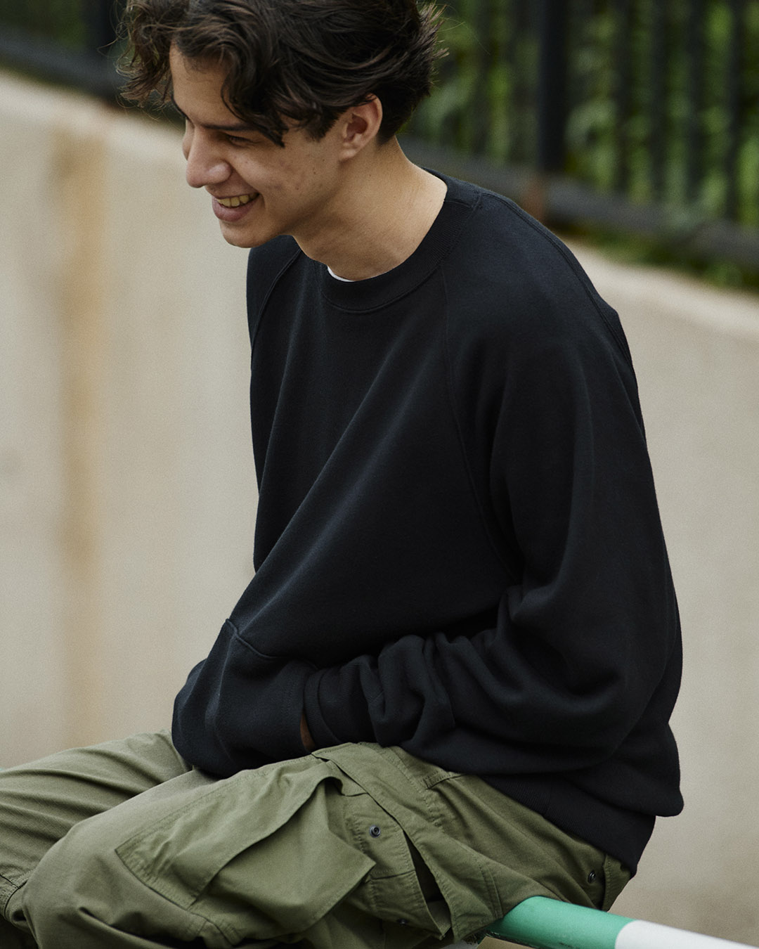 ナナミカクルーネックスウェット