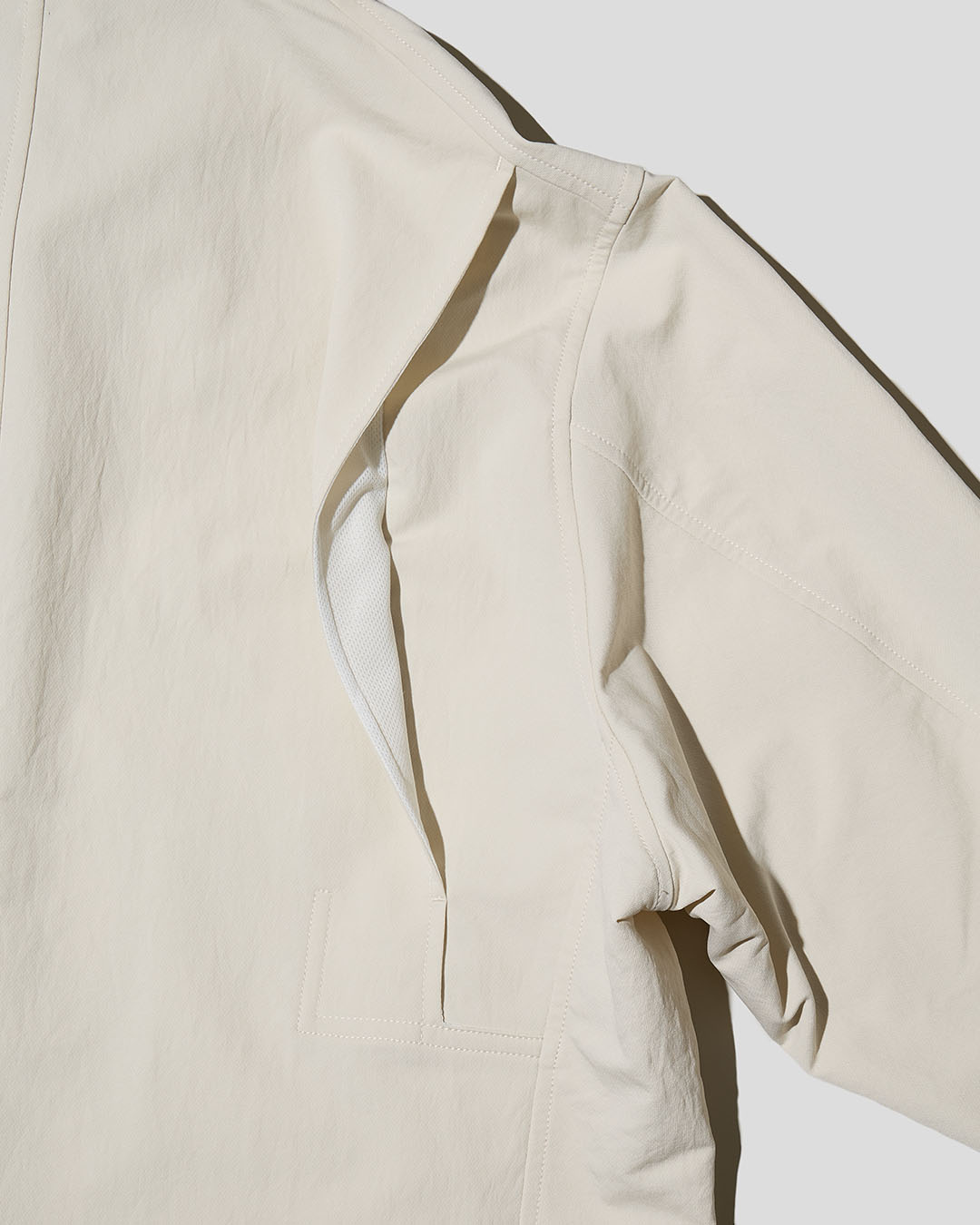 新品 XSサイズ nanamica ナナミカ アルファドライ クルージャケット nanamica アルファドライ クルー ジャケット , Black – Navyblue