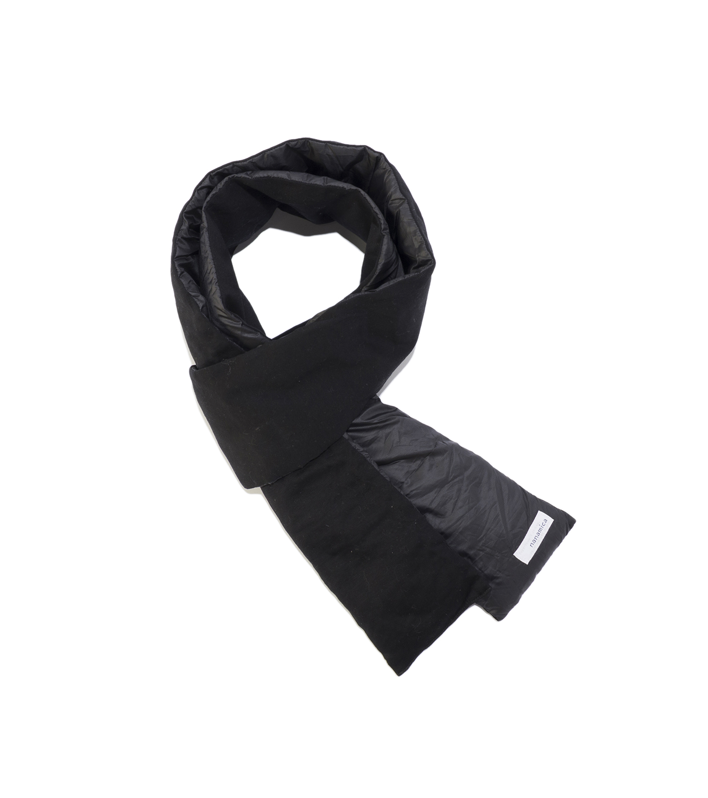 nanamica / Down Muffler