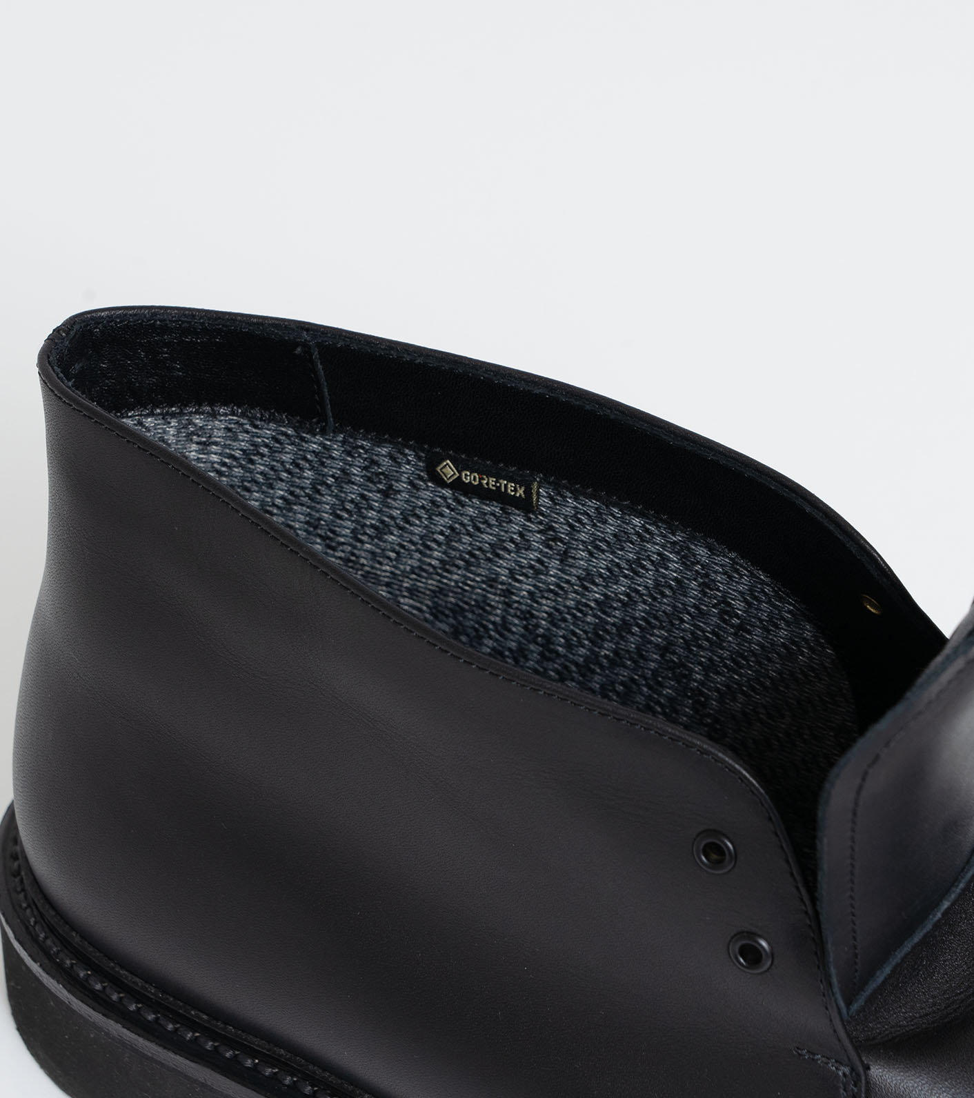 Chukka best sale gore tex