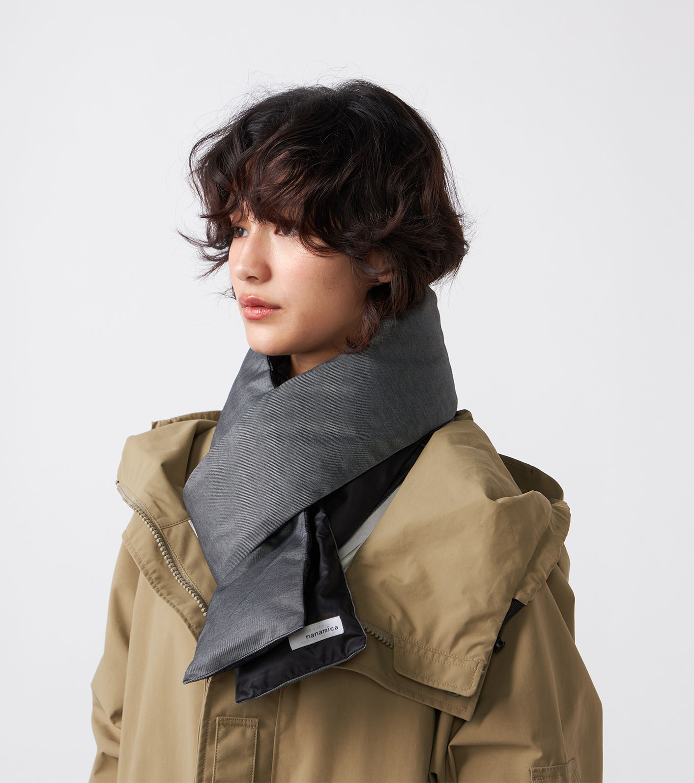 nanamica / Down Muffler