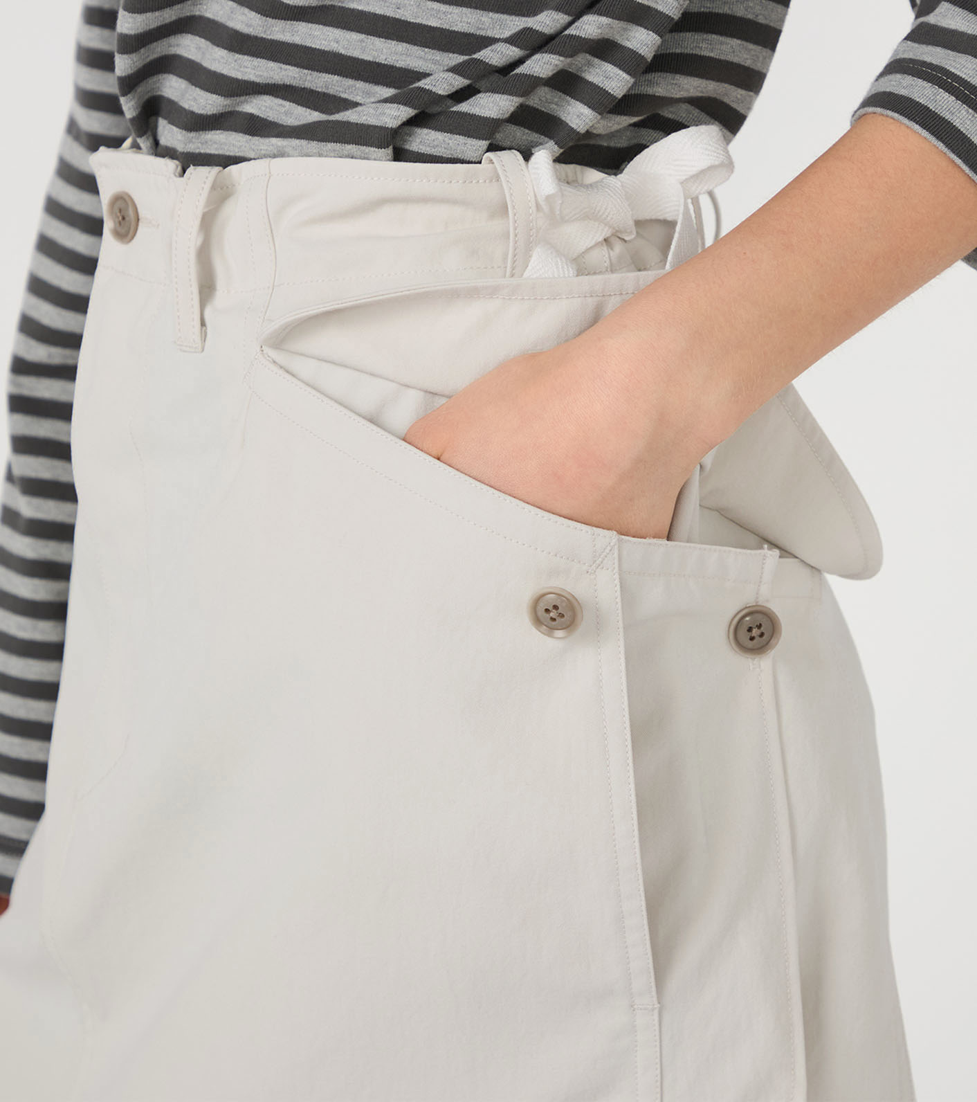 nanamica / Relaxed Fit Cargo Skirt