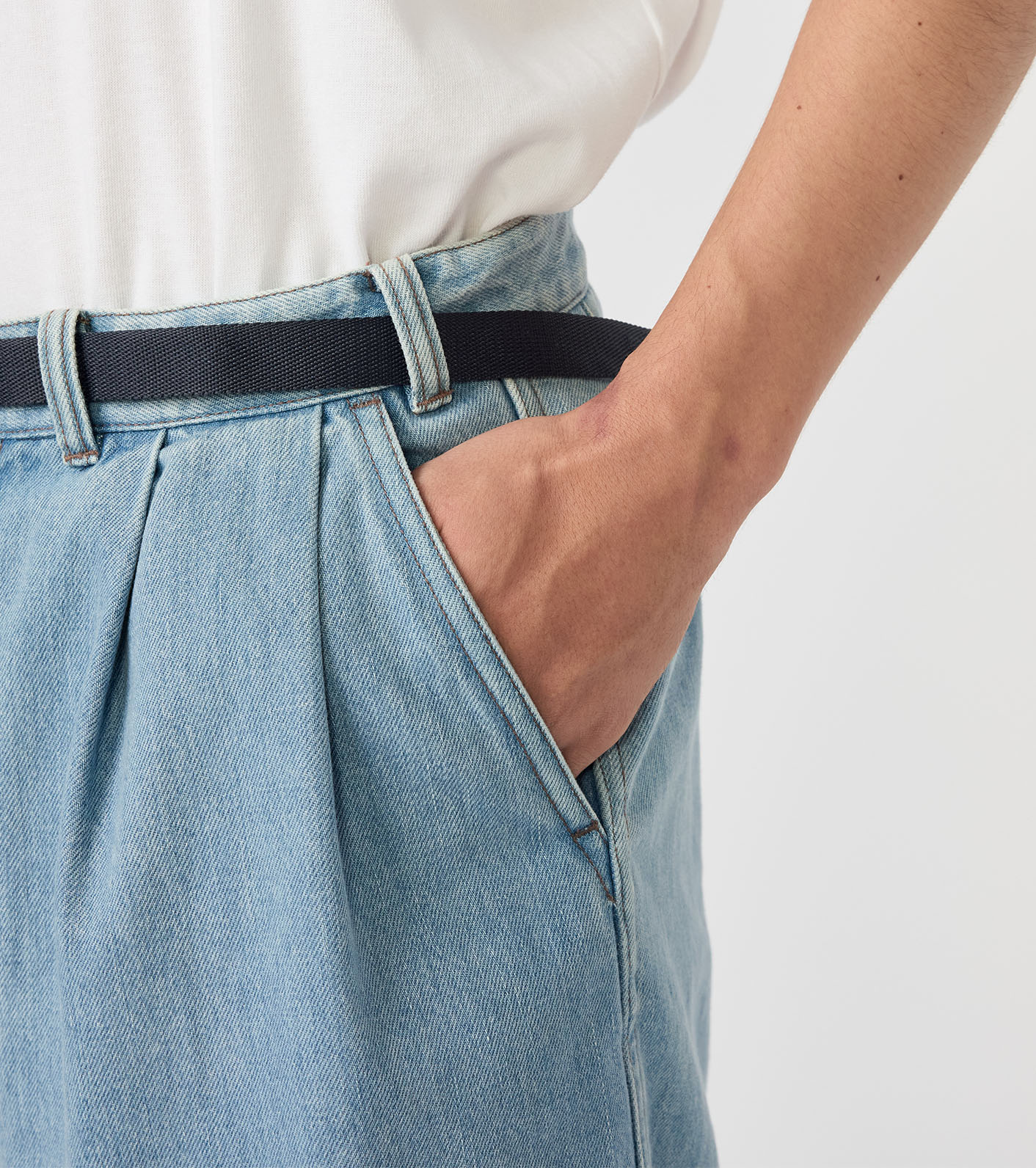 nanamica / Denim Tuck Field Shorts