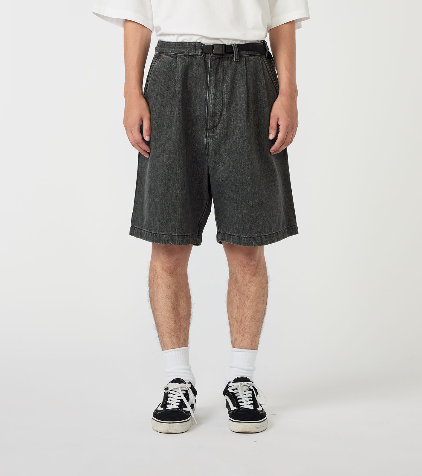 nanamica / Denim Tuck Field Shorts