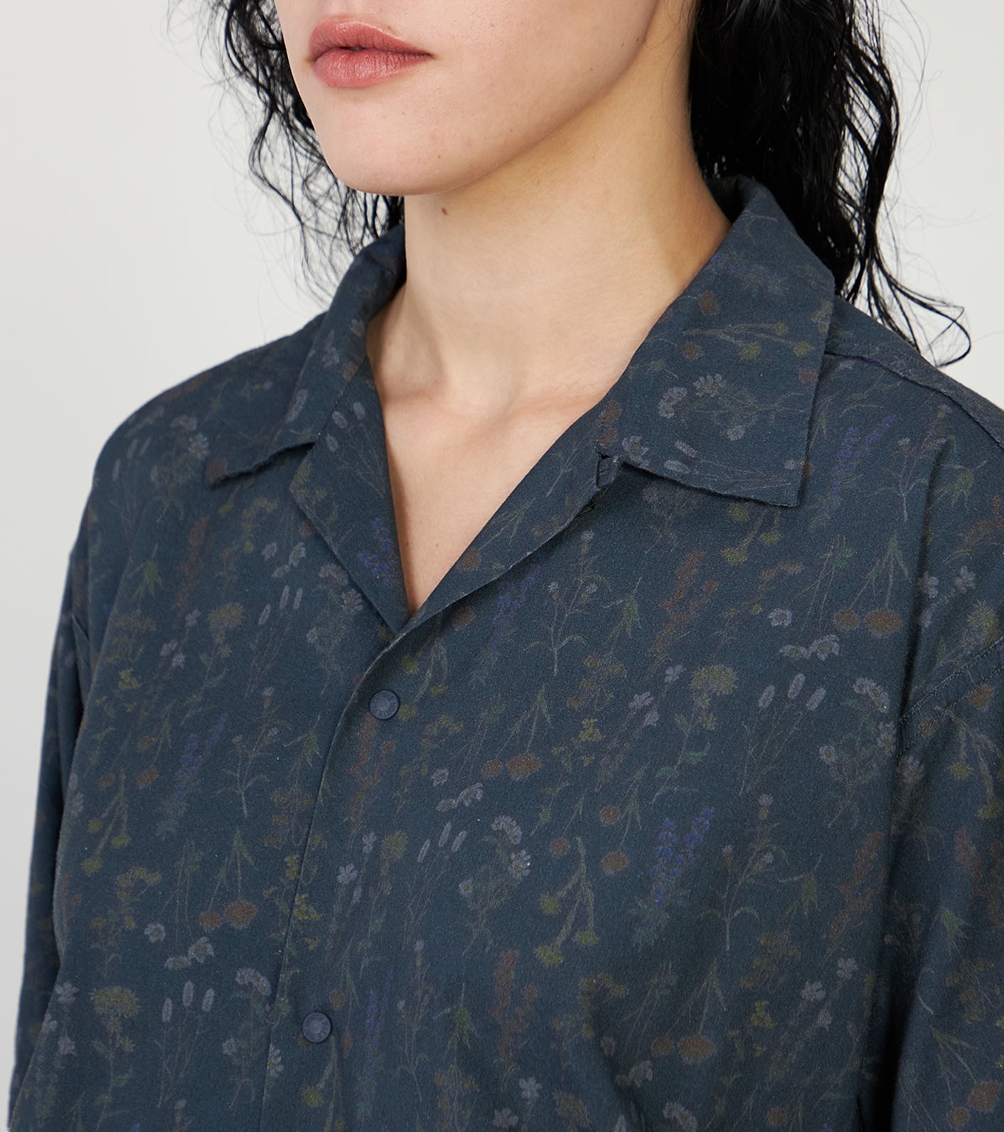 nanamica / Flower Printed Cropped Shirt