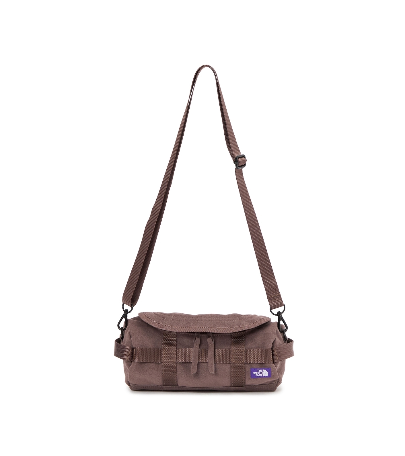 ショルダーバックを下げたプラチナフォックスさん nanamica / Synthetic Leather Demi Duffle Bag